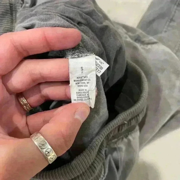 Aerie Charcoal Cargo Jogger Pants Pockets Drawstring Waist Women's Small Utility - Picture 8 of 9